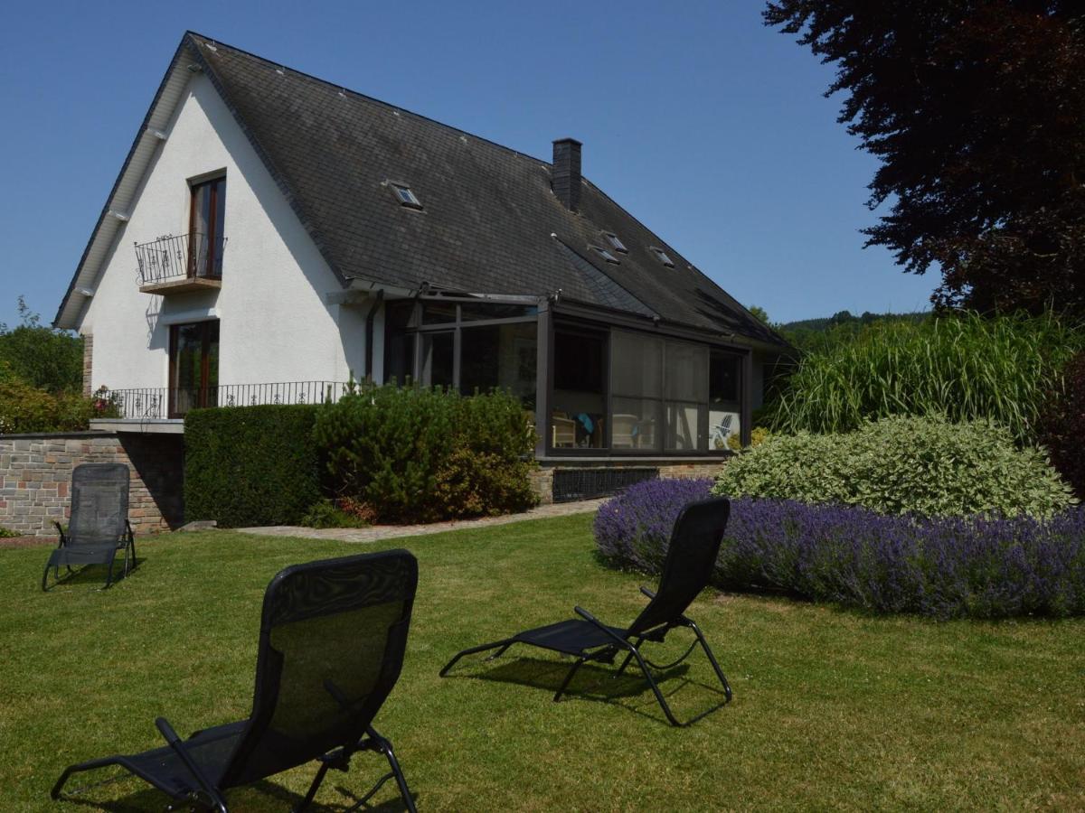 Elegant Villa In Stavelot With Fitness Playroom Kültér fotó