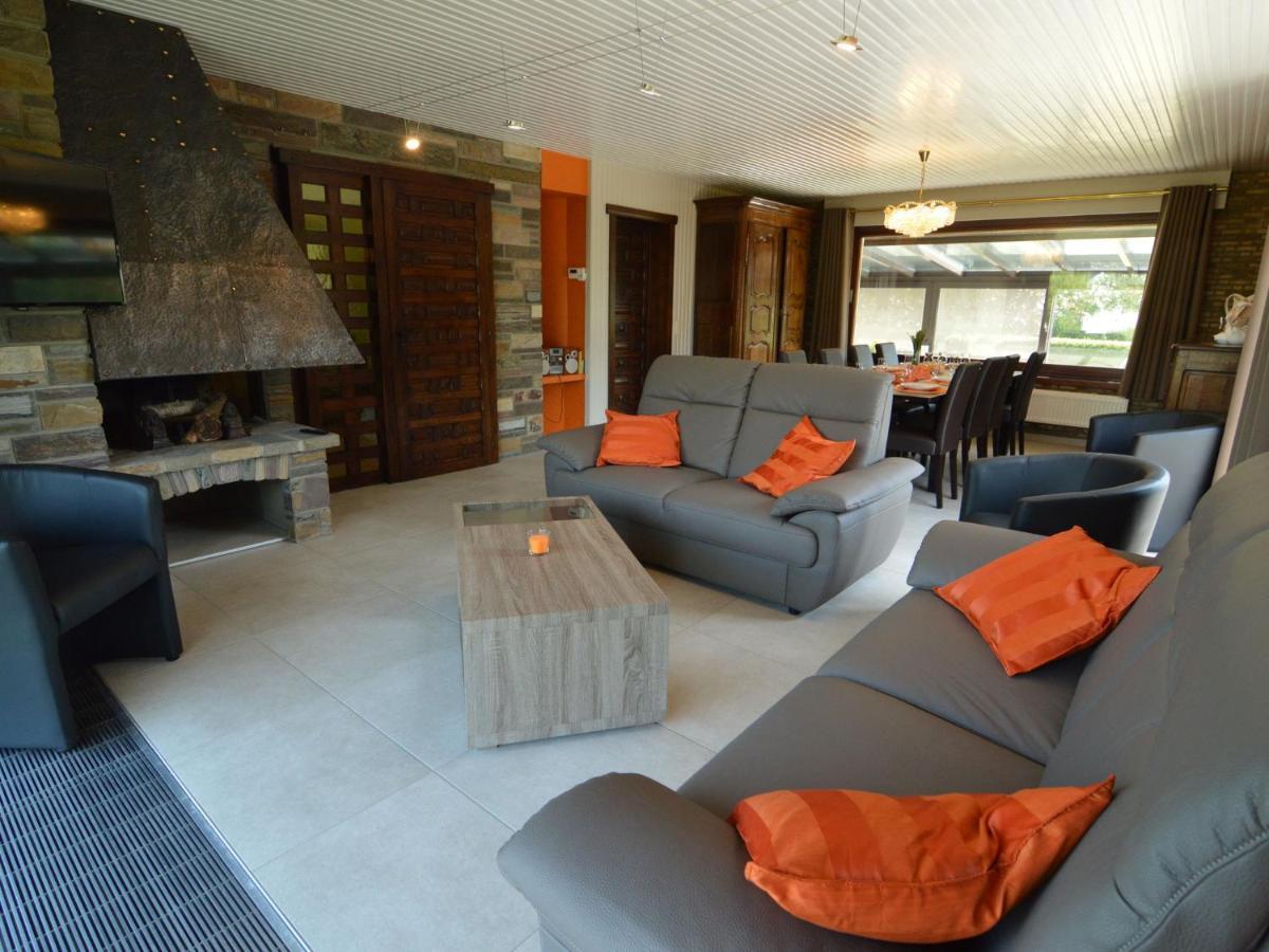 Elegant Villa In Stavelot With Fitness Playroom Kültér fotó