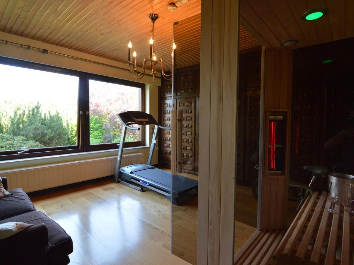 Elegant Villa In Stavelot With Fitness Playroom Kültér fotó