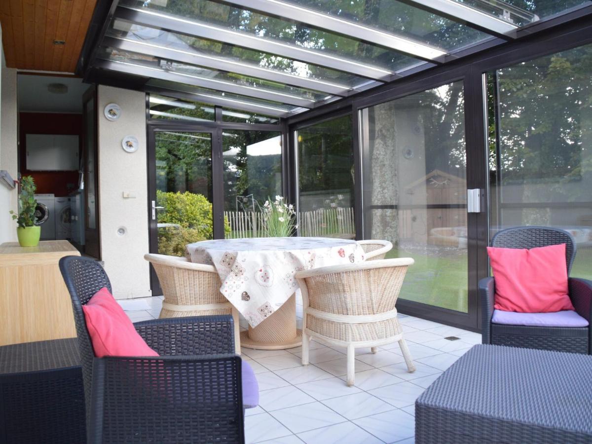 Elegant Villa In Stavelot With Fitness Playroom Kültér fotó